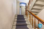 Treppenhaus Keller mit Hauseingang - 
