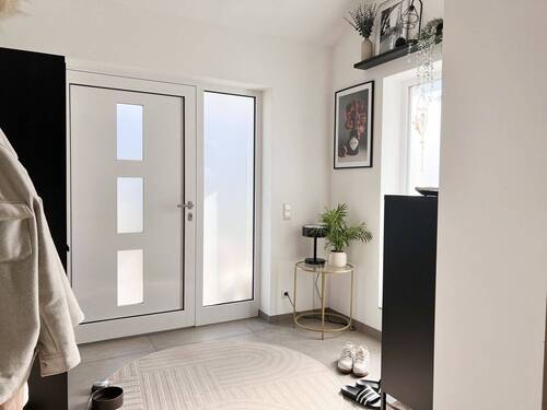 Eingangsbereich - 5 Zimmer Doppelhaushälfte zum Kaufen in Rosengarten