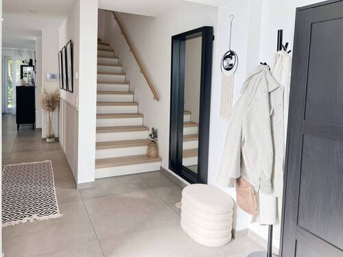 Flur - 5 Zimmer Doppelhaushälfte in Rosengarten