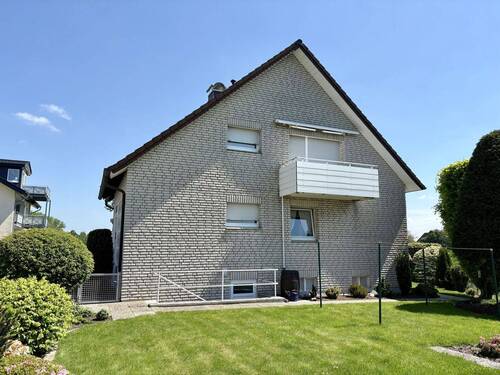 Ansicht Giebelseite - 5 Zimmer Einfamilienhaus in Lage