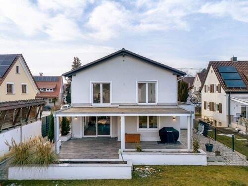 Außenansicht - Attraktives und energieeffizientes Einfamilienhaus