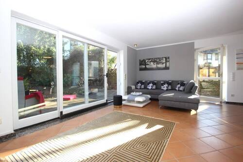 Zugang zur Süd-Ost-Terrasse und … - 