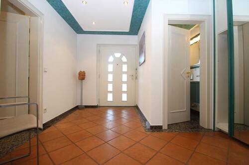 … und Zugang zum Gäste-WC - 