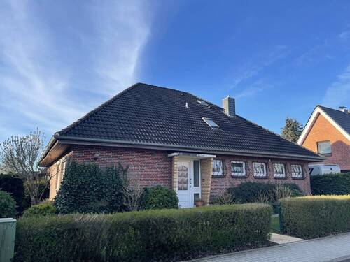 Straßenansicht - 4 Zimmer Einfamilienhaus zum Kaufen in Schortens