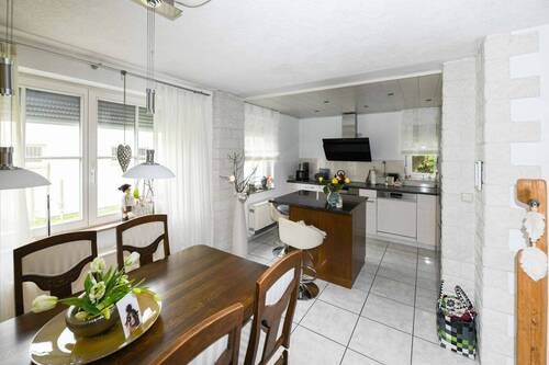 Küche_Essen EG - Mehrfamilienhaus, Wohnhaus mit 223,90 m² in Kirchheim am Neckar zum Kaufen