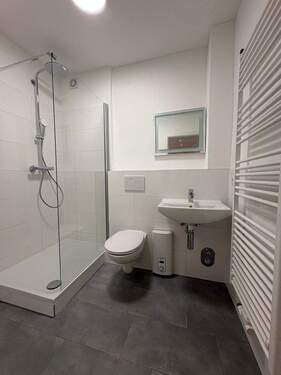 Modernes Badezimmer - 