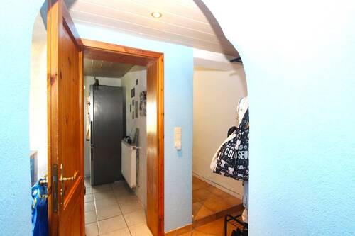 … 3-Zimmerwohnung, EG links - 9 Zimmer Mehrfamilienhaus, Wohnhaus in Königswinter / Thomasberg