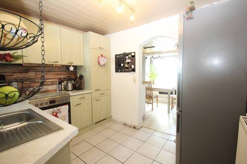 Hier die Küche … - Mehrfamilienhaus, Wohnhaus mit 220,00 m&sup2; in Königswinter / Thomasberg zum Kaufen