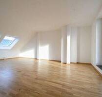 Ganz oben! ETW im Dachgeschoss + Parkett + Lift + Wanne & Dusche + 13 m² Dachloggia + große Küche - Leipzig Volkmarsdorf
