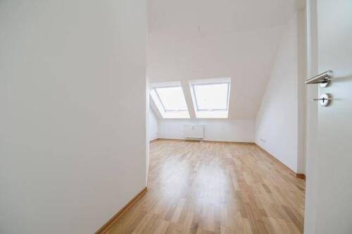 Zimmer - Etagenwohnung mit 99,00 m&sup2; in Leipzig zum Kaufen