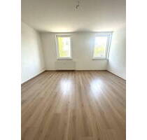 Ein Zuhause, in dem man sich sofort wohlfühlt - renovierte 2-Zimmer-Wohnung in ruhiger, grüner Lage - Dessau-Roßlau Innenstadt