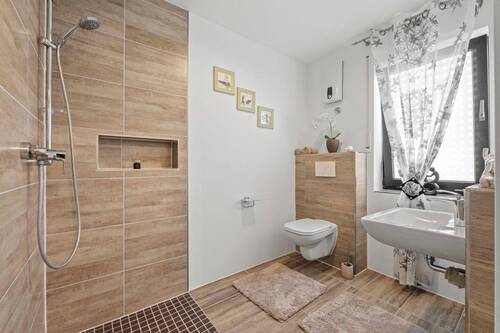 Gäste-WC Erdgeschosswohnung - 