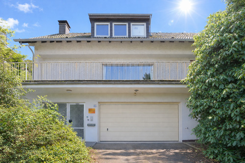 Außenbild - Freistehendes sanierungsbedürftiges Einfamilienhaus in Hanglage