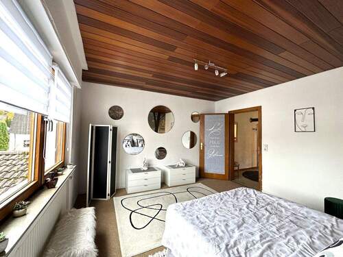 … hell und freundlich - 