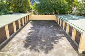 Garagenhof mit 15 Einzelgaragen - 
