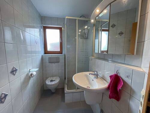 Bad - 2 Zimmer Etagenwohnung in Oberboihingen