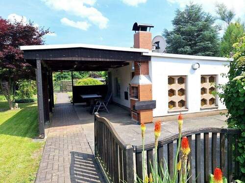 Gartenhaus, Grillplatz - 