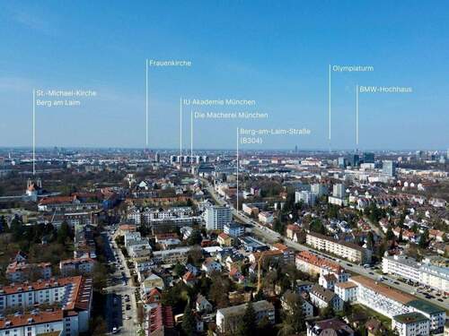 Panoramablick über München mit Orientierungspunkten - 