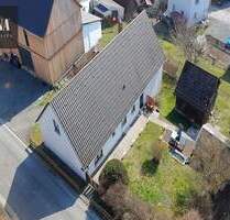 Einfamilienhaus mit Charme und Entwicklungspotenzial in Katschenreuth - Kulmbach / Katschenreuth