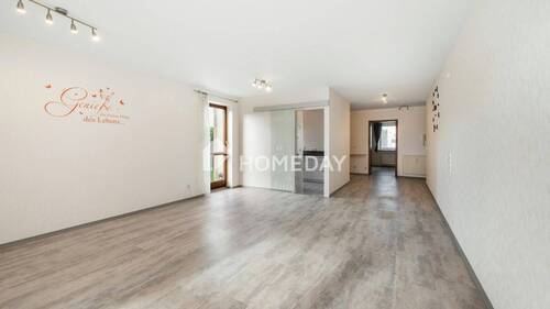 Wohnzimmer 2 - 2 Zimmer Etagenwohnung in Kirchentellinsfurt