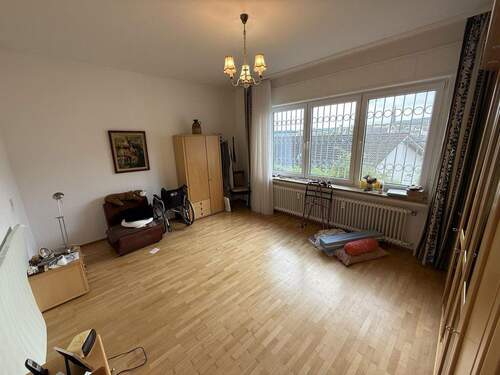 Schlafzimmer EG - 