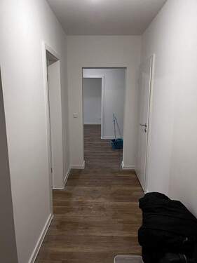 Flur - 3 Zimmer Etagenwohnung zur Miete in Lüneburg