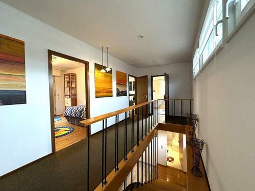 Offene Treppe in das Untergeschoss ... - 