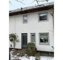 Familienfreundliches Reihenmittelhaus mit Garten, Dachstudio & Carport in Kaltenkirchen