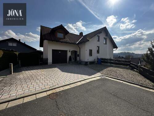 Frontansicht - 4 Zimmer Einfamilienhaus zum Kaufen in Marktschorgast