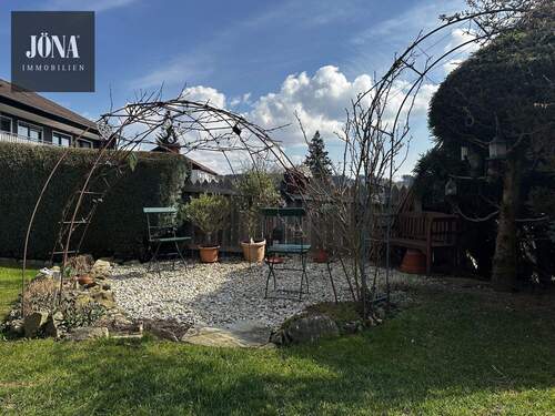 Gartensitzplatz - Einfamilienhaus mit 125,00 m&sup2; in Marktschorgast zum Kaufen