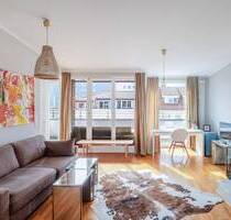 Über den Dächern von Berlin-Mitte wohnen - mit Kamin & Abendsonne