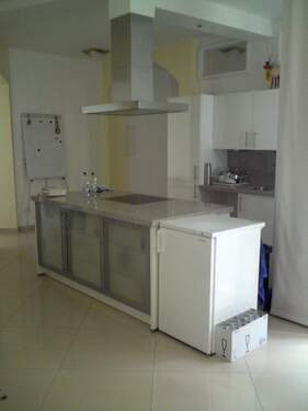 amerikanische Küche m. EBK.JPG - 3 Zimmer Etagenwohnung zum Kaufen in Berlin