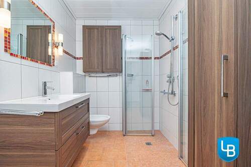 Duschbad mit bodengleicher Dusche - 