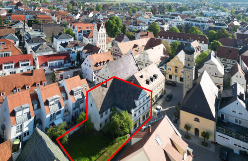 Grundstück + Gebäude - 1 Zimmer Mehrfamilienhaus, Wohnhaus in Weißenhorn