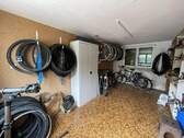 Haus 2 EG - derzeit Radlwerkstatt - - 