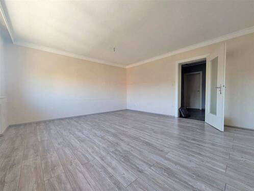 Wohnzimmer - 4 Zimmer Etagenwohnung zum Kaufen in Aachen