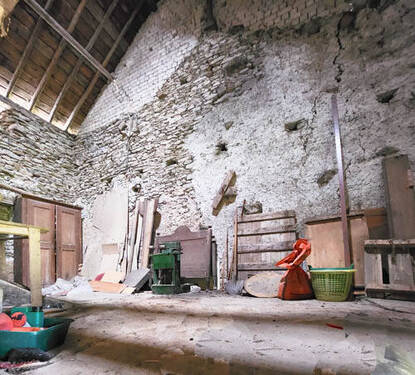Scheune Garage Ausbaureserve - 