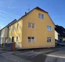 Wohnung 1. OG - Frei - Stellplatz - Dachboden mit Ausbaupotential - Verkauf nur mit EG-Wohnung - Erlangen Kriegenbrunn