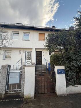 Außenansicht - Charmantes Reihenmittelhaus mit Garten in ruhiger Lage