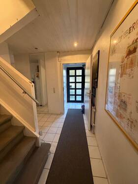 Eingangsbereich - 5 Zimmer Reihenmittelhaus zum Kaufen in Nürnberg