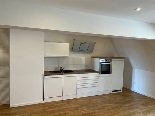 EBK kann vom Vormieter übernommen werden - Etagenwohnung mit 57,50 m&sup2; in Torgau zur Miete
