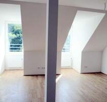 Gepflegte 2-Zimmer-Dachgeschoss-Wohnung in Pasing - München Pasing-Obermenzing