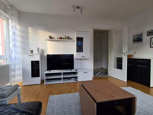 Wohnzimmer - 2 Zimmer Etagenwohnung zum Kaufen in Haar