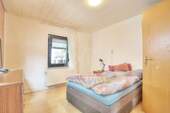 Schlafzimmer EG - 