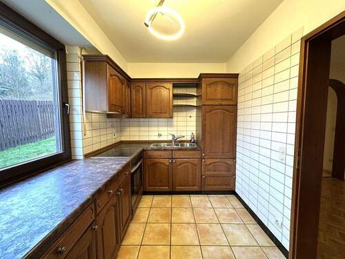 ... Die Küche mit Fenster zum Garten … - 