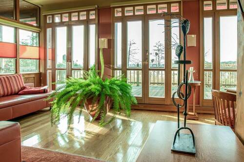 Salon - 