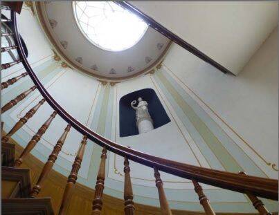 Elegantes Treppenhaus - 