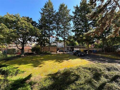 Garten und Stellplätze - 