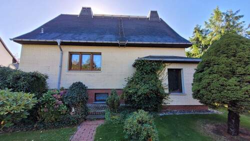 Rückseite - 6 Zimmer Einfamilienhaus zum Kaufen in Frohburg