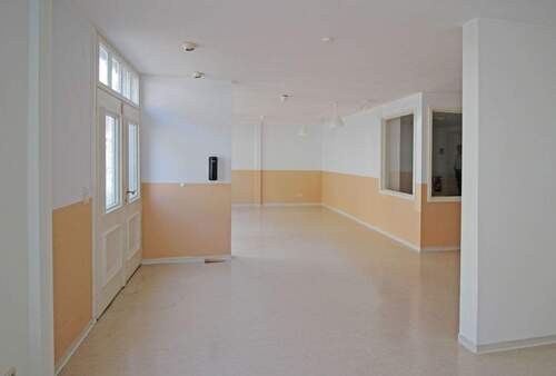 Ladenfläche - 3 Zimmer Gewerbeobjekt (Büro, Produktion, Verkauf) zur Miete in Lüchow